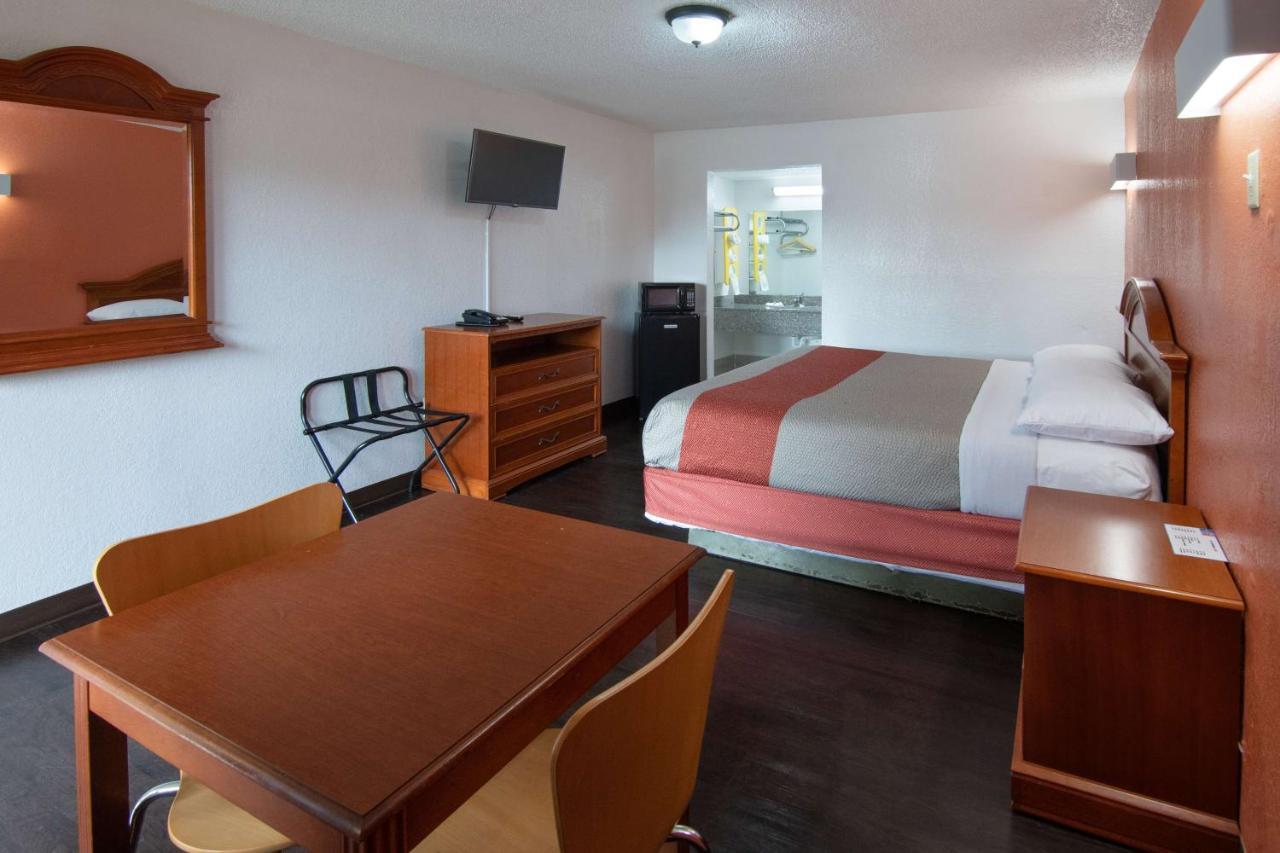 Motel 6-Montgomery, Al - Coliseum Exterior photo